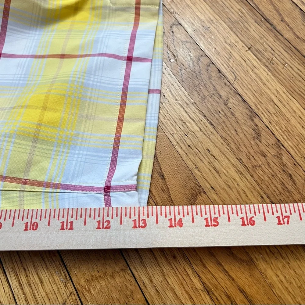 Nike Golf Tour Performance Plaid Yellow Red  White Shorts Women's Size 8 - 33x13 - Picture 6 of 10